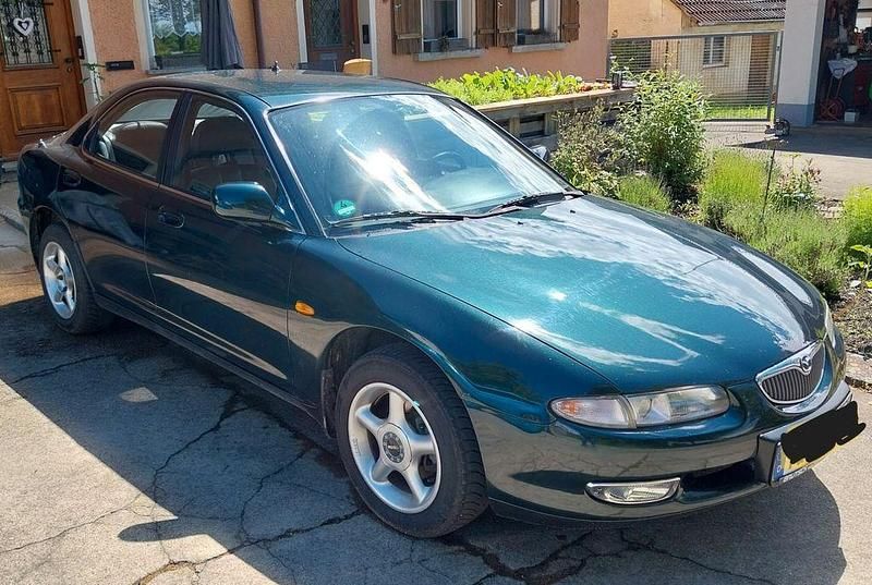 Grün Gebraucht 1999 Mazda Xedos Limousine | 800 € - Bild 1/4