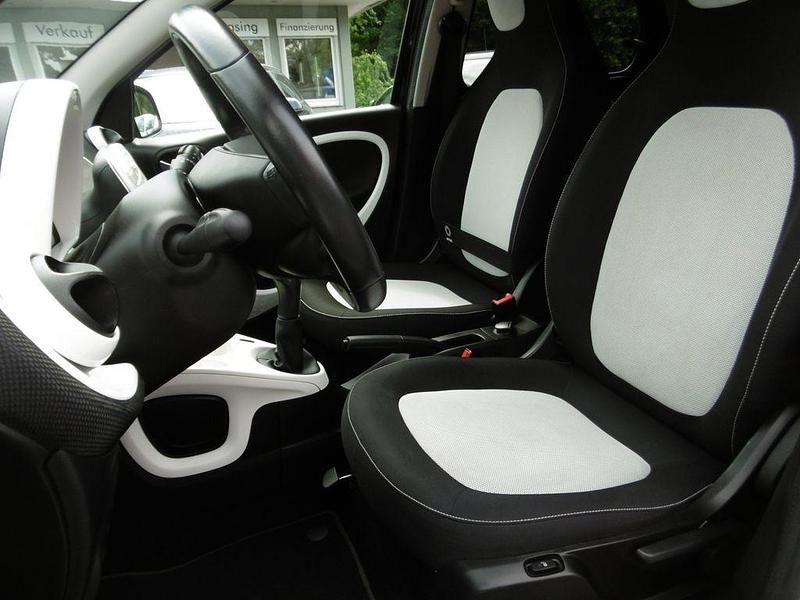 Gebraucht Smart ForFour Passion 71 PS (52 kW) 2017 Schwarz Kleinwagen