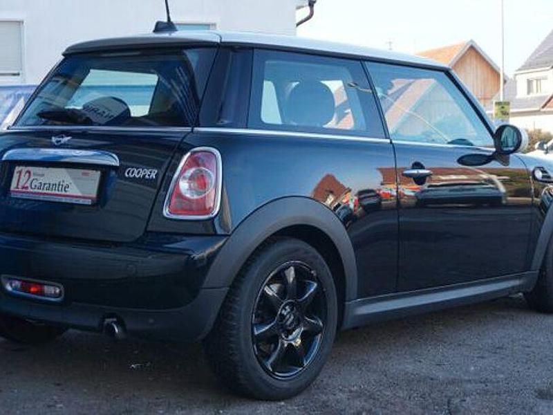 Gebraucht Mini Cooper 122 PS (89 kW) 2013 Schwarz Kleinwagen
