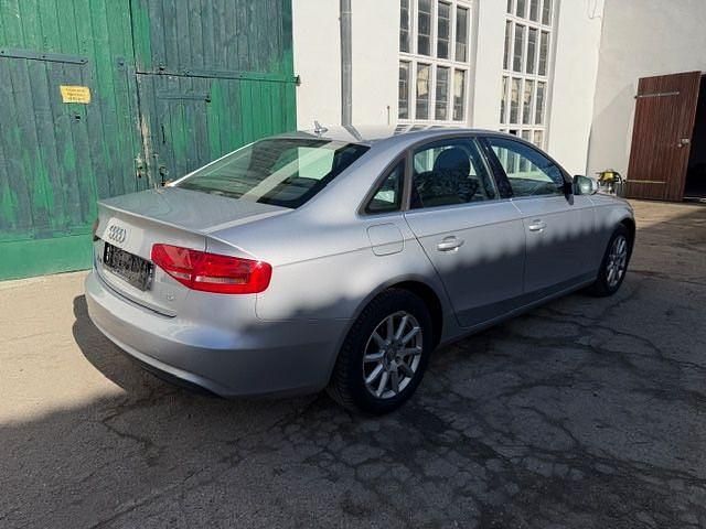 Gebraucht Audi A4 Attraction 150 PS (110 kW) 2015 Silber Limousine