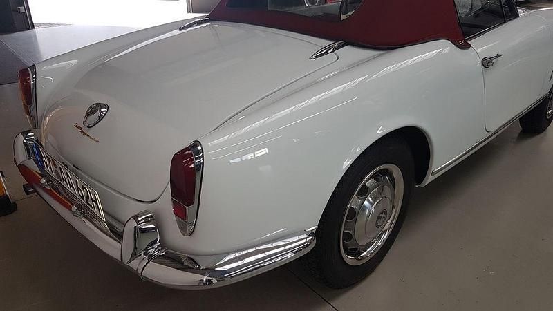 Gebraucht Alfa Romeo Giulia Spider 90 PS (66 kW) 1962 Weiß Cabrio