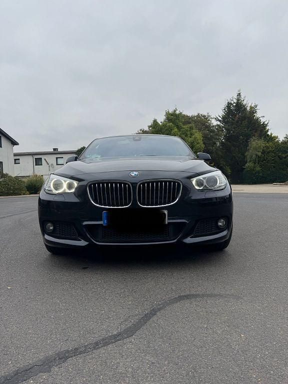 Schwarz Gebraucht 2014 BMW 530 Gran Turismo M Sport Limousine | 20.999 € (Teuer) - Bild 1/4
