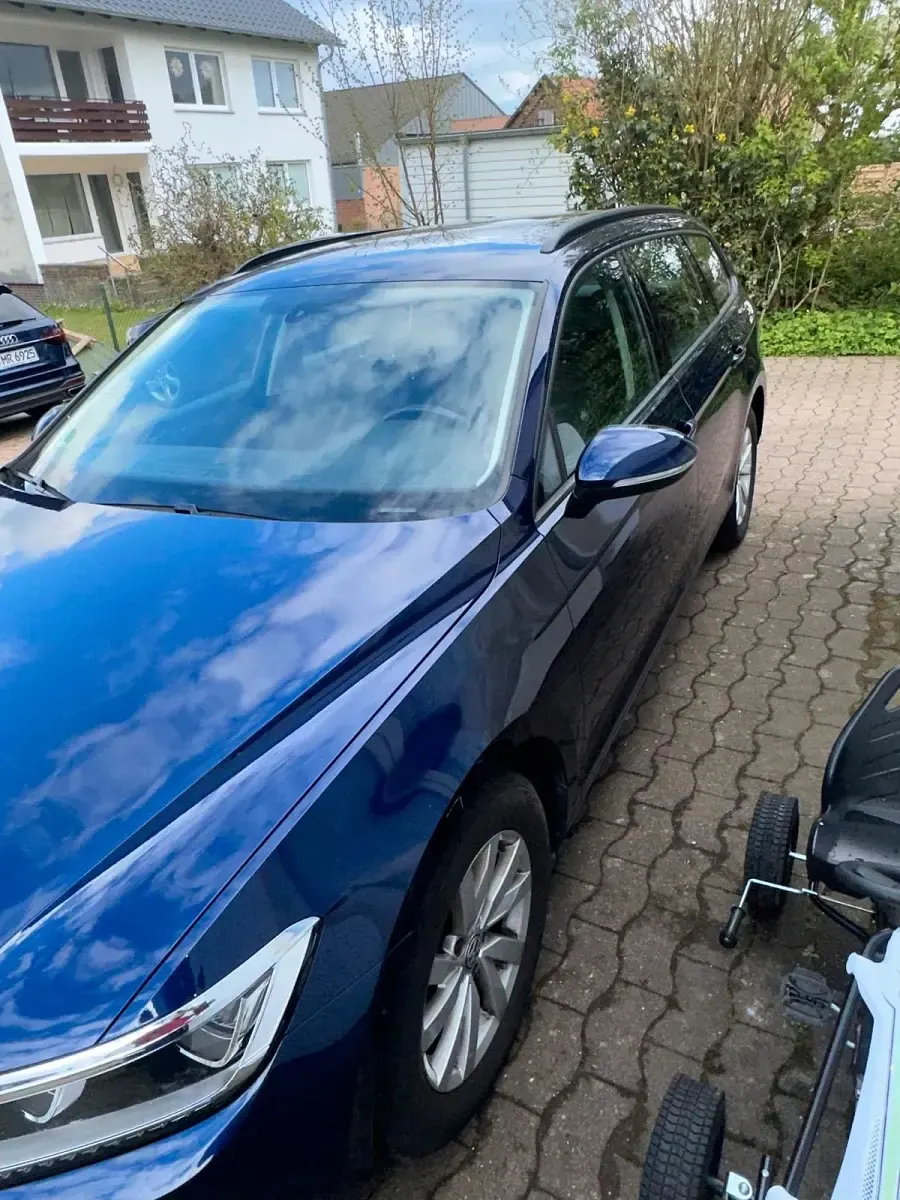 Gebraucht VW Passat 150 PS (110 kW) 2019 Blau Kombi