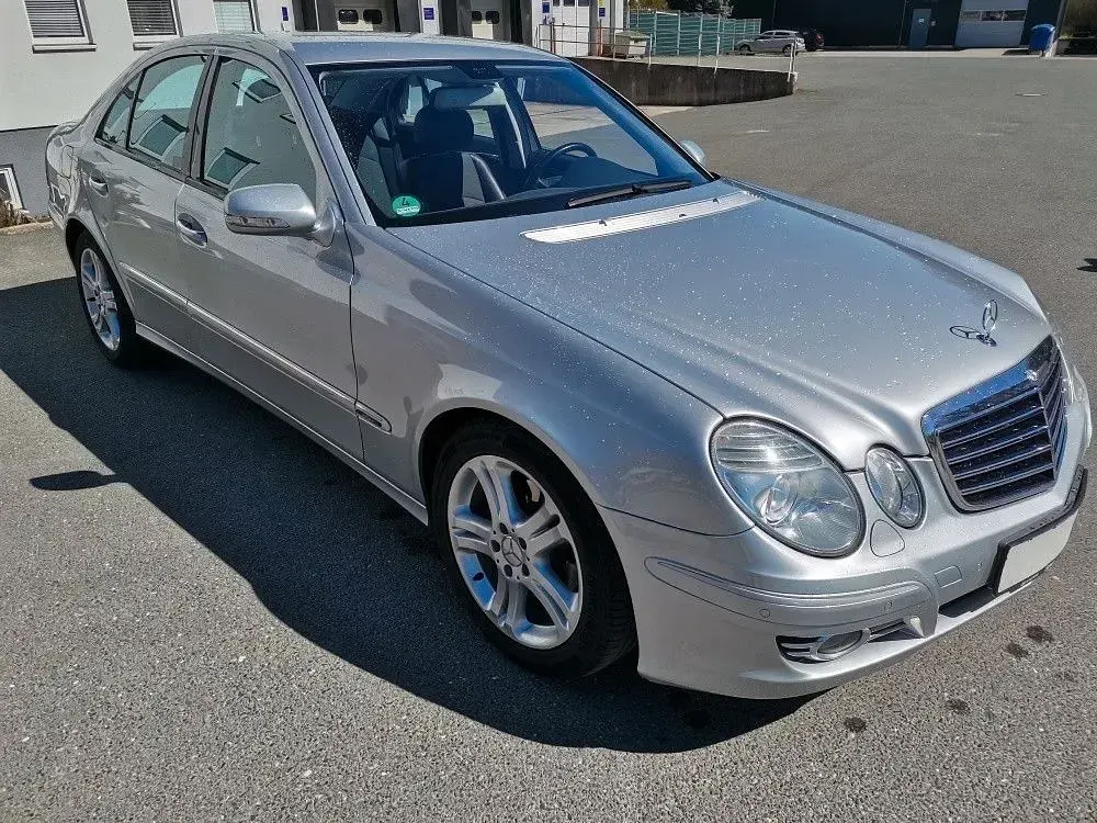 Gebraucht Mercedes E200 184 PS (135 kW) 2008 Silber Limousine