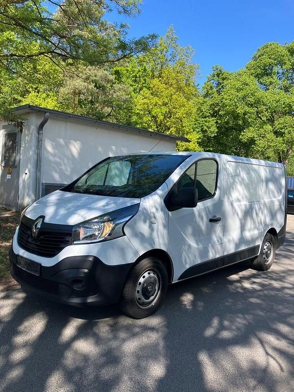 Weiß Gebraucht 2016 Renault Trafic Komfort Van | 5.900 € - Bild 1/4