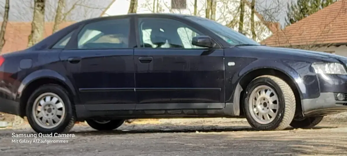 Gebraucht Audi A4 105 PS (77 kW) 2001 Blau Limousine