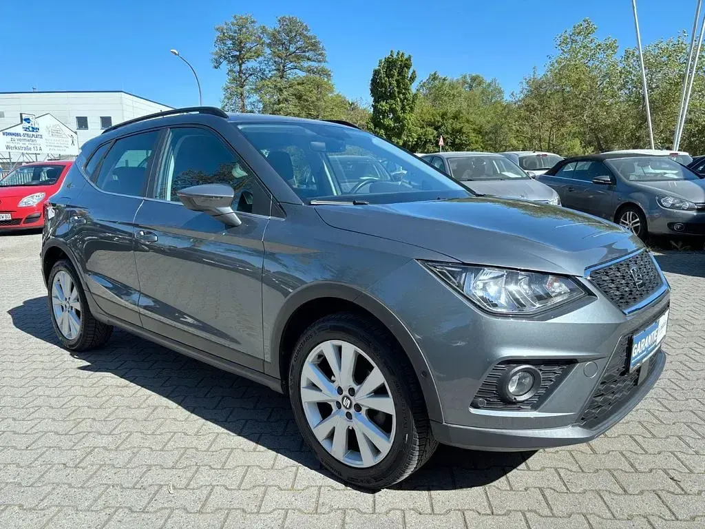 Gebraucht Seat Arona Style 95 PS (69 kW) 2017 Grau SUV