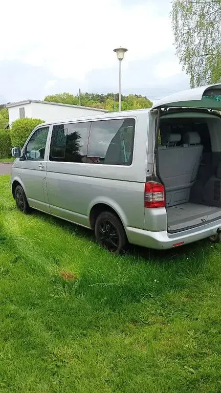 Używany VW T5 131 KM (96 kW) 2005 Srebrny Van