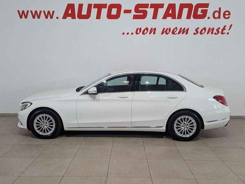 Gebraucht Mercedes C180 156 PS (114 kW) 2015 Weiß Limousine