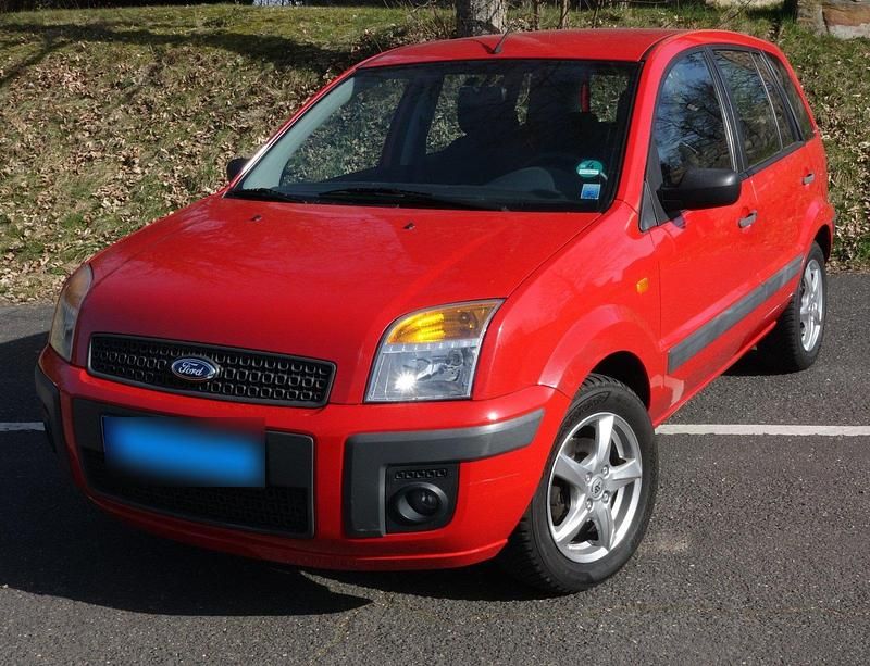 Gebraucht Ford Fusion 80 PS (58 kW) 2006 Rot Kleinwagen