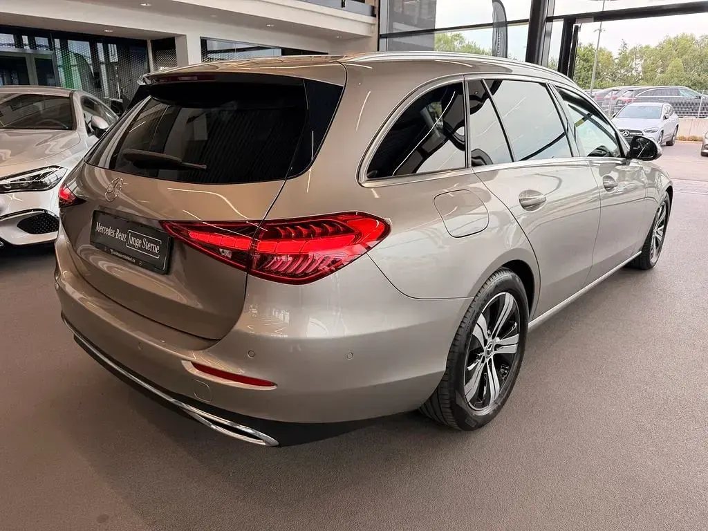 Gebraucht Mercedes C300 Advanced 266 PS (195 kW) 2023 Silber Limousine