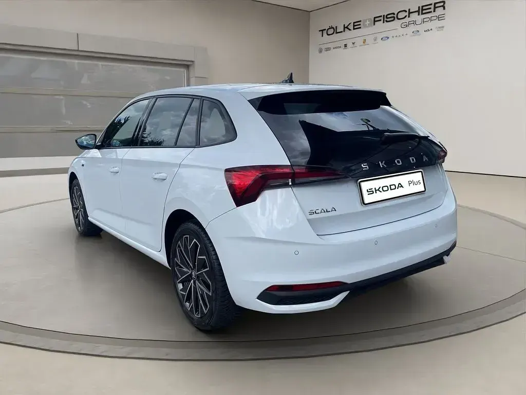 Gebraucht Skoda Scala Selection 116 PS (85 kW) 2025 Weiß Kleinwagen