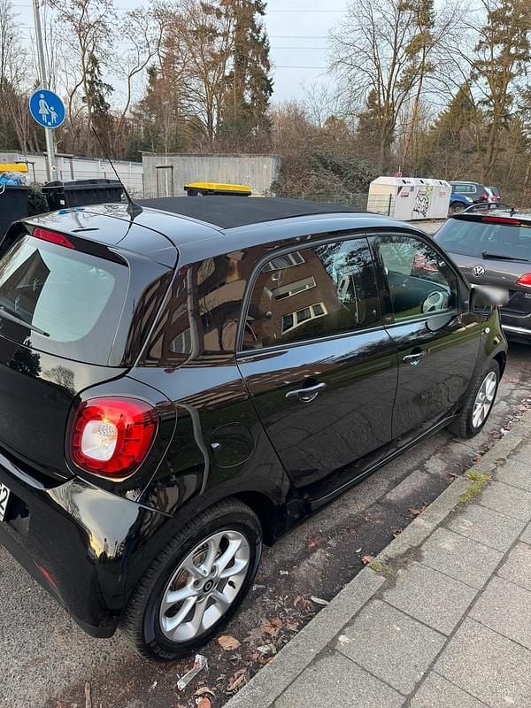 Second-hand Smart ForFour Prime 71 CP (52 kW) 2015 Negru Hatchback