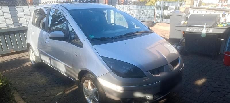 Gebraucht Mitsubishi Colt 70 PS (51 kW) 2008 Silber Kleinwagen