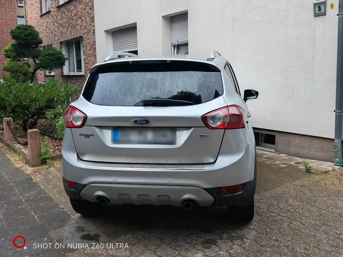 Gebraucht Ford Kuga 140 PS (102 kW) 2010 Silber SUV
