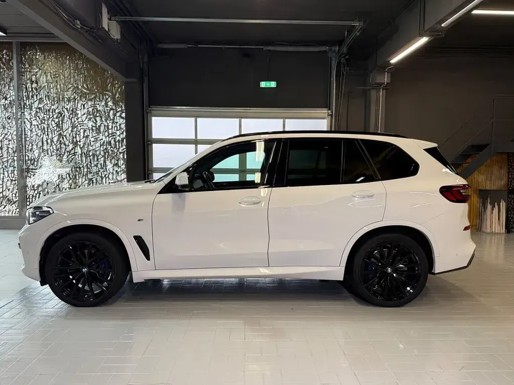 Gebraucht BMW X5 M Sport 286 PS (210 kW) 2022 Weiß SUV