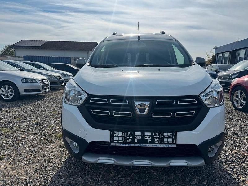Gebraucht Dacia Dokker Stepway 95 PS (69 kW) 2019 Weiß Van / Kleinbus