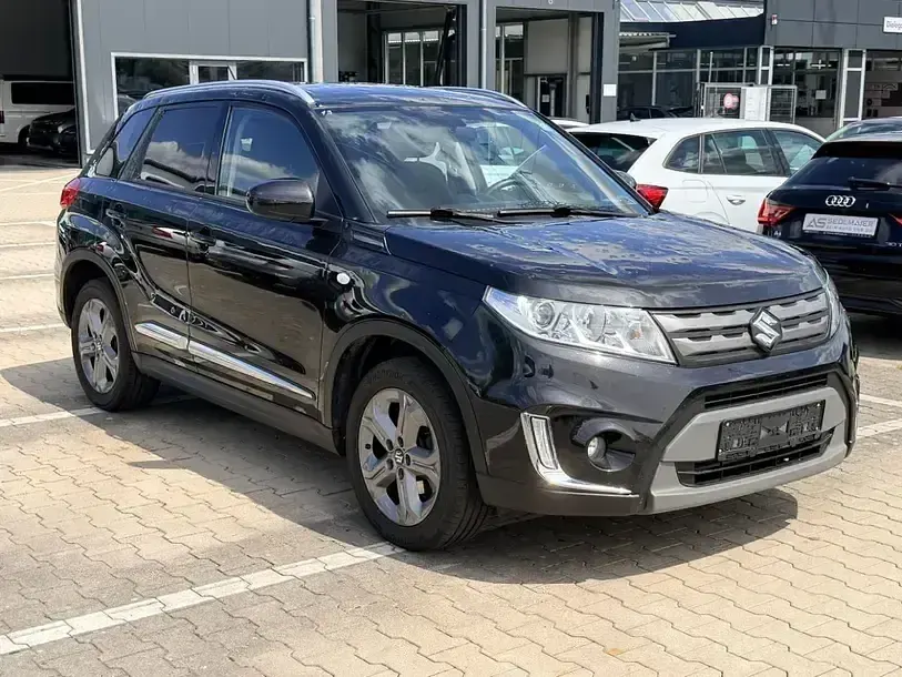 Gebraucht Suzuki Vitara Comfort 120 PS (88 kW) 2018 Schwarz SUV
