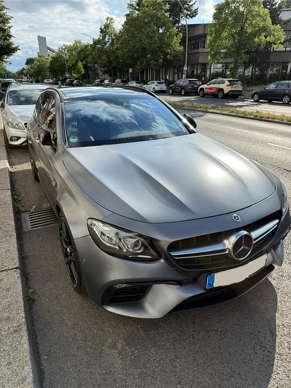 Grau Gebraucht 2017 Mercedes E63S AMG AMG Kombi | 55.200 € (Guter Preis) - Bild 1/4