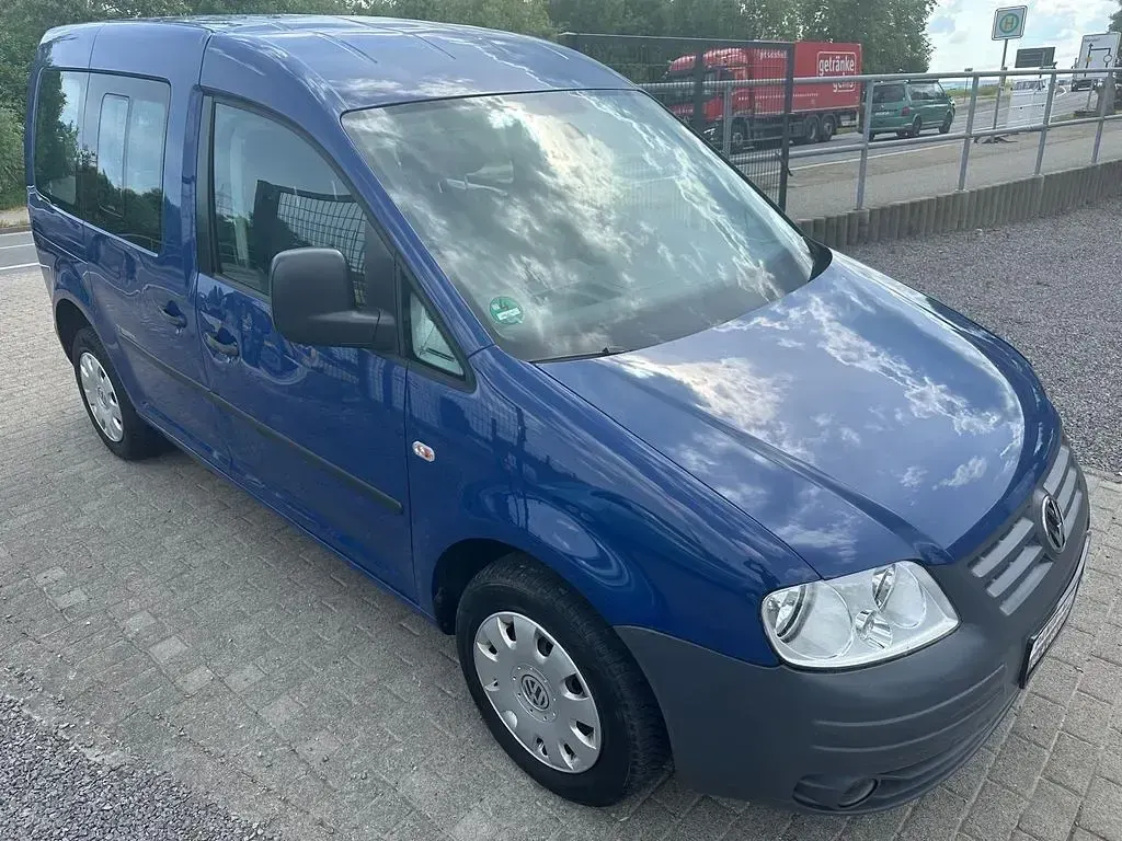 Gebraucht VW Caddy Team 105 PS (77 kW) 2010 Blau Van / Kleinbus