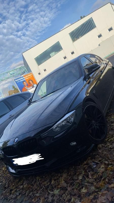 Schwarz Gebraucht 2018 BMW 316 Limousine | 14.000 € (Fairer Preis) - Bild 1/4