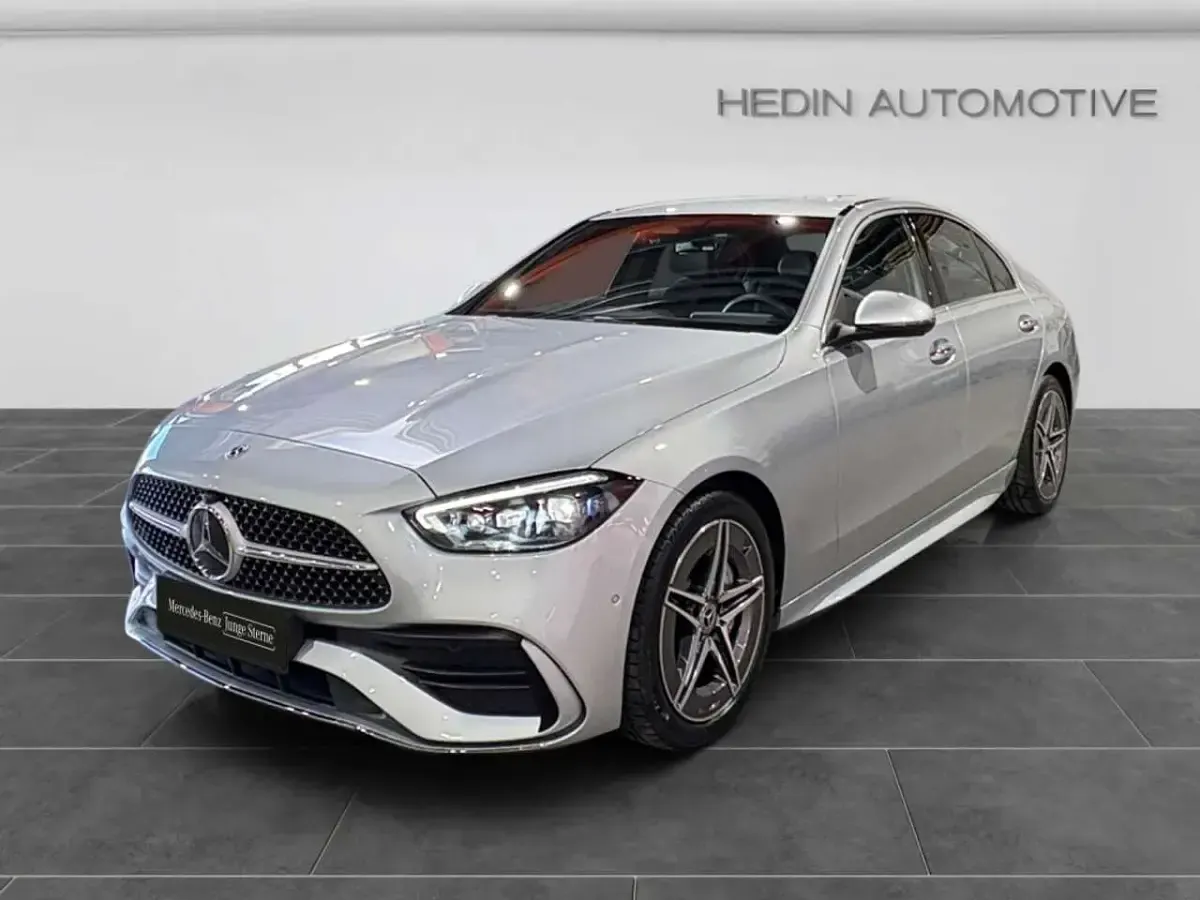 Gebraucht Mercedes C300 AMG 265 PS (194 kW) 2025 Silber Limousine