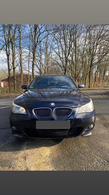 Blau Gebraucht 2004 BMW 545 M Sport Limousine | 7.950 € (Fairer Preis) - Bild 1/4