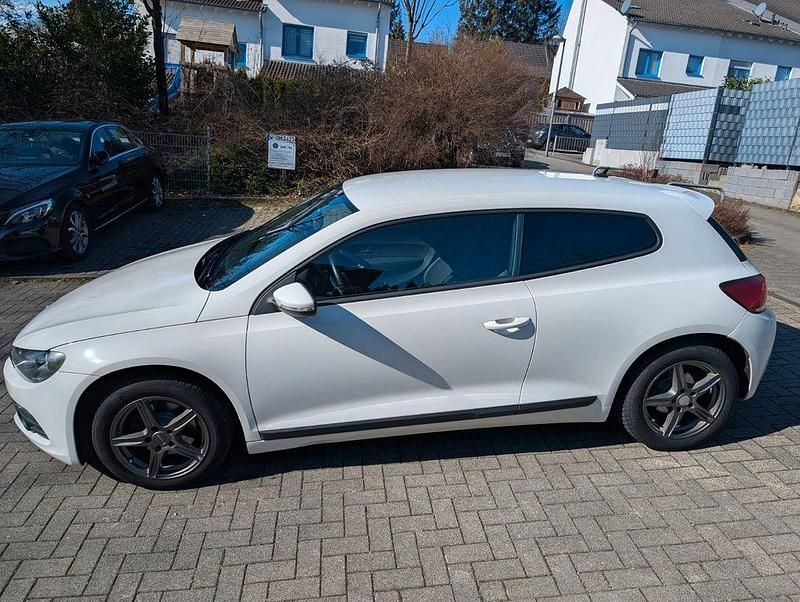 Gebraucht VW Scirocco 122 PS (89 kW) 2009 Weiß Coupé