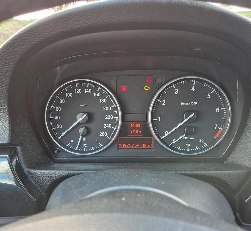 Gebraucht BMW 320 170 PS (125 kW) 2008 Silber Coupé