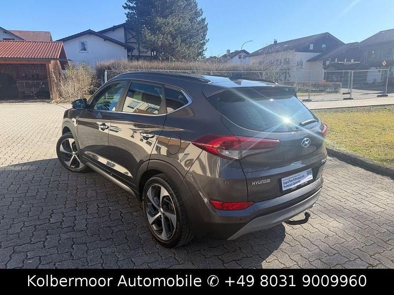 Gebraucht Hyundai Tucson Premium 177 PS (130 kW) 2016 Braun SUV