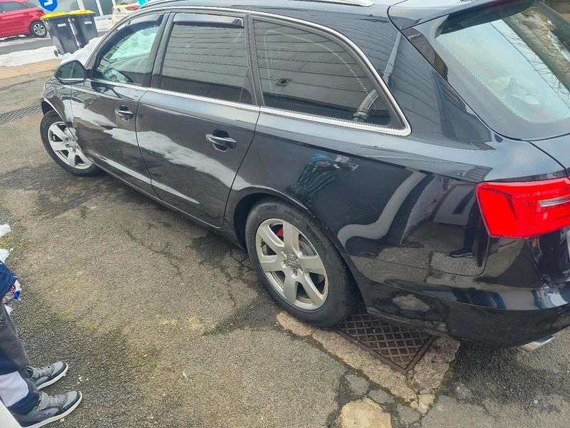 Gebraucht Audi A6 204 PS (150 kW) 2014 Blau Kombi