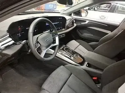 Gebraucht Audi A6 Sport 204 PS (150 kW) 2026 Schwarz Kombi
