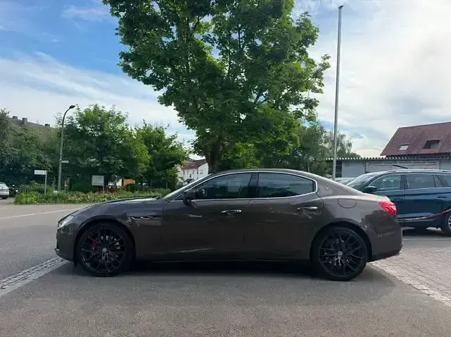 Gebraucht Maserati Ghibli 349 PS (256 kW) 2017 Braun Limousine