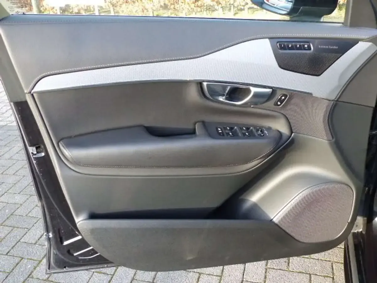 Gebraucht Volvo XC90 Ultimate 235 PS (172 kW) 2023 Schwarz SUV