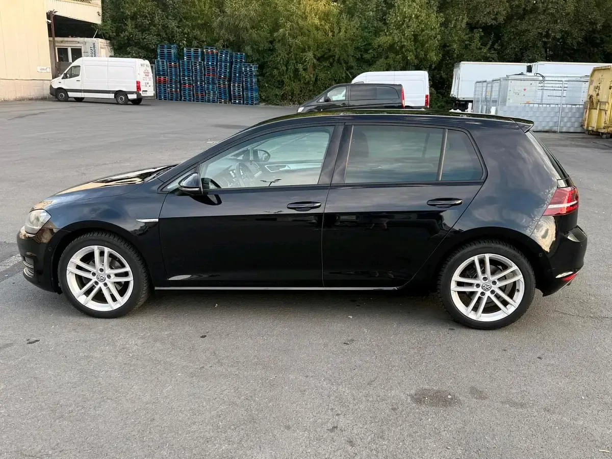 Gebraucht VW Golf VII Cup 105 PS (77 kW) 2014 Schwarz Limousine