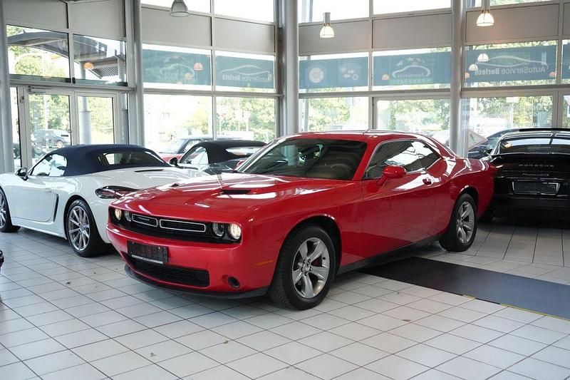 Rot Gebraucht 2016 Dodge Challenger SXT Coupé | 18.900 € (Fairer Preis) - Bild 1/4