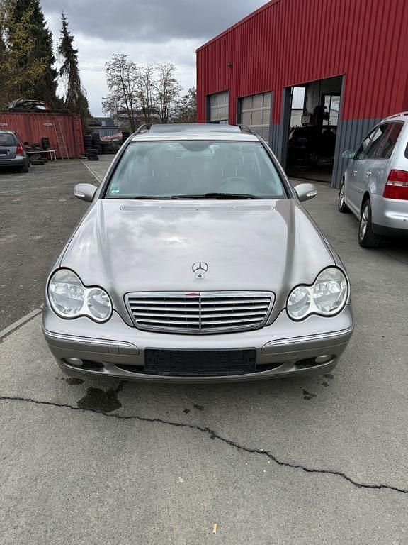 Gebraucht Mercedes C180 143 PS (105 kW) 2004 Silber Kombi