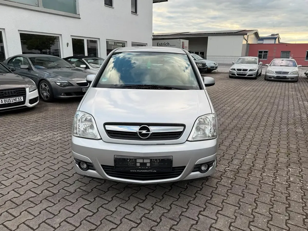 Gebraucht Opel Meriva 105 PS (77 kW) 2008 Silber Van / Kleinbus