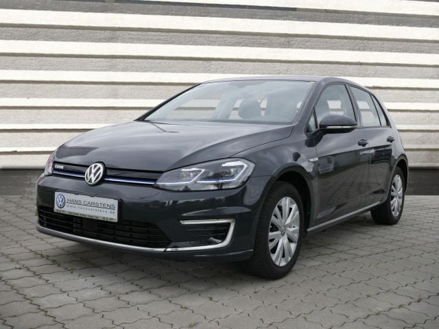 Grau Gebraucht 2019 VW e-Golf Kleinwagen | 17.480 € (Etwas zu teuer) - Bild 1/1
