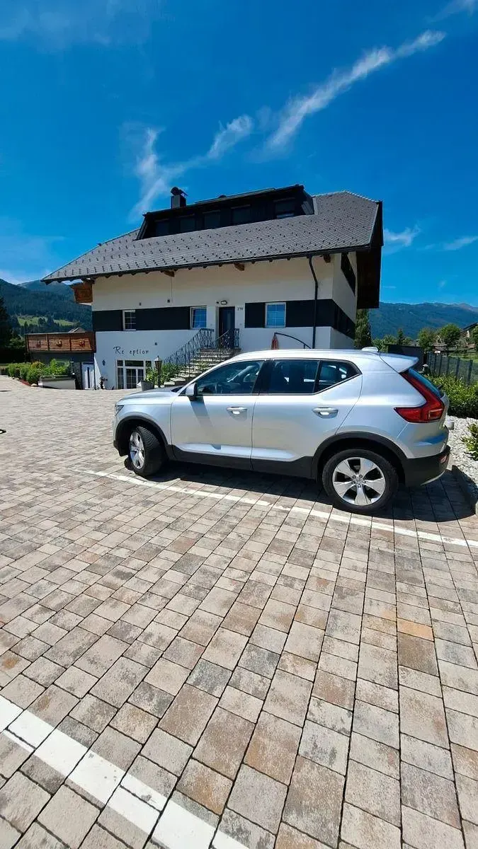 Gebraucht Volvo XC40 Inscription 156 PS (114 kW) 2019 Silber SUV