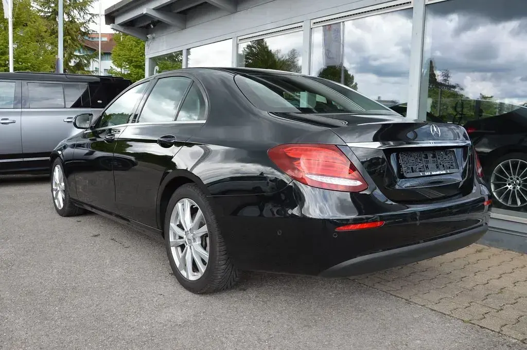 Gebraucht Mercedes E350 286 PS (210 kW) 2020 Schwarz Limousine