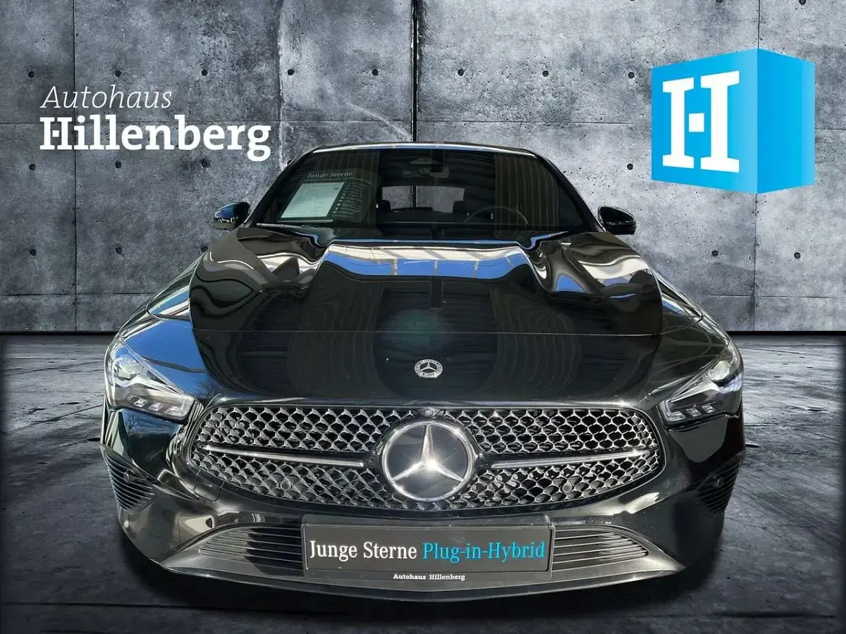 Gebraucht Mercedes CLA250e Progressive 218 PS (160 kW) 2024 Schwarz Coupé