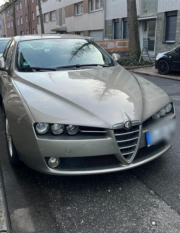 Silber Gebraucht 2006 Alfa Romeo 159 Limousine | 2.399 € (Fairer Preis) - Bild 1/4