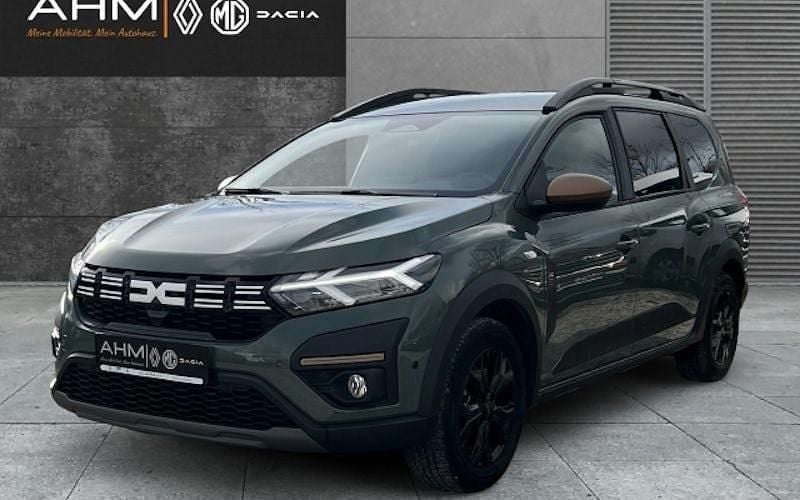 Grau Gebraucht 2024 Dacia Jogger Comfort Van / Kleinbus | 19.990 € (Fairer Preis) - Bild 1/4