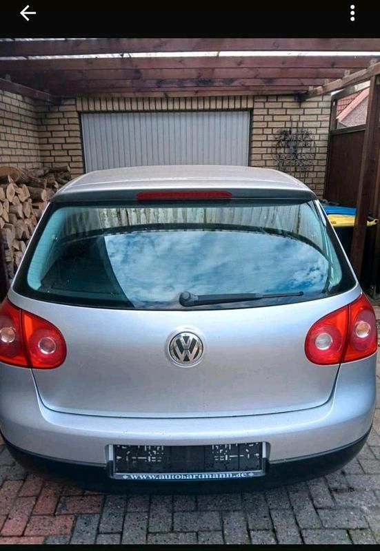 Grau Gebraucht 2004 VW Golf V Kleinwagen | 4.700 € (Fairer Preis) - Bild 1/4
