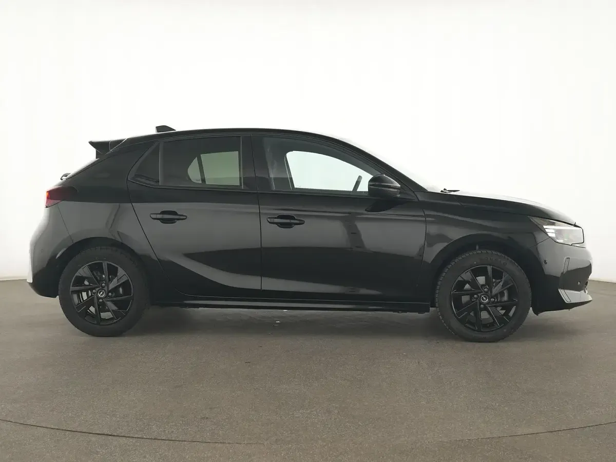 Gebraucht Opel Corsa 131 PS (96 kW) 2024 Lackierung schwarz Kleinwagen