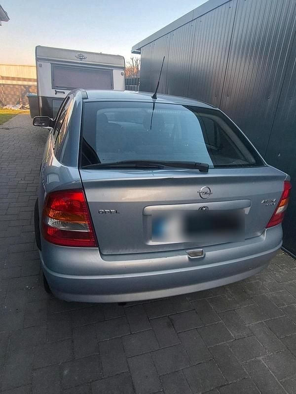 Gebraucht Opel Astra Edition 101 PS (74 kW) 2000 Silber Limousine