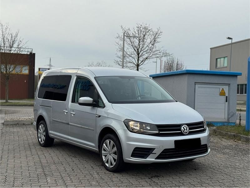 Gebraucht VW Caddy Maxi 102 PS (75 kW) 2018 Silber Van / Kleinbus