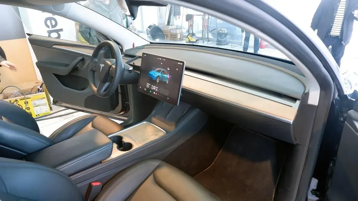 Usado Tesla Model Y Long Range AWD 2023 Negro SUV