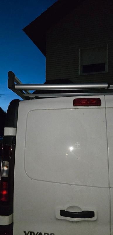 Gebraucht Opel Vivaro 120 PS (88 kW) 2018 Weiß Van / Kleinbus